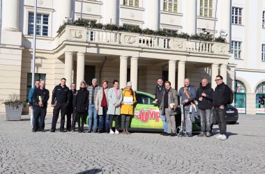 Die Unterstützer und Organisatoren des JUMP-Osterfeuers. Foto: Stadt Sonneberg/C. Heim